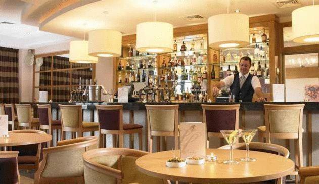 Golden'S Cove Apartments At Sneem Hotel Экстерьер фото